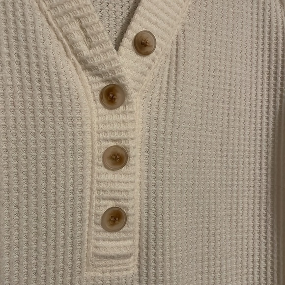 LOFT Off White Cream Waffle Knit V-neck Henley Top Size M - Picture 2 of 4